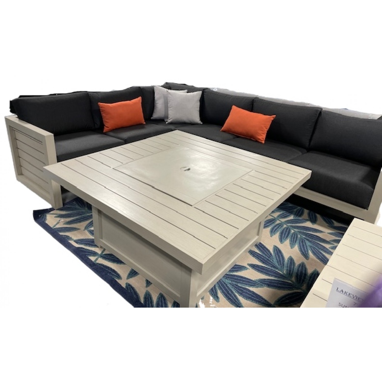 Lakeview Outdoor Sectional Dove